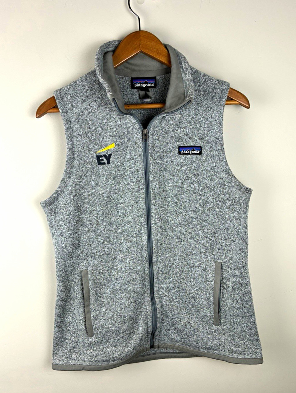 Patagonia Womenโs Better Sweater Vest M Gray Fleece Full Zip EY Logo Outdoor